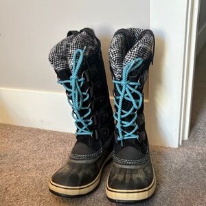 Sore Black and Blue Joan of Arc waterproof winter Boots